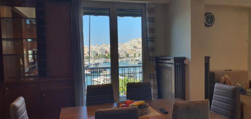Pasalimani Apartamento | Marina Zeas Apartment for Big Group