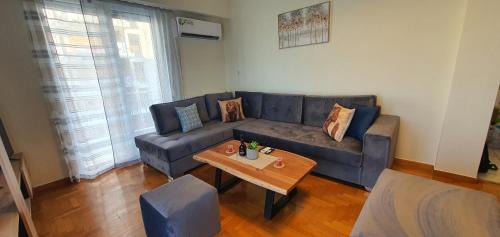Pasalimani Apartamento | Marina Zeas Apartment for Big Group