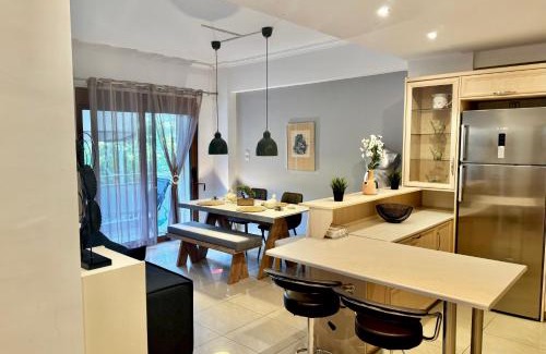 Piraeus Apartamento | Marina Zeas Spacious Two Bedroom Apartment