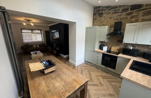 Woodhorn Casa | Marine Cottage 1 - With Private Hot Tub
