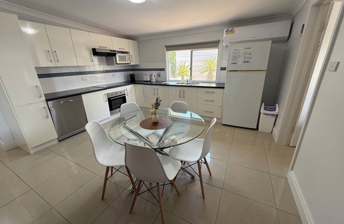 Port Vincent Apartamento | Marine Parade Holiday Unit 2- 3 bedroom downstairs unit- Off Peak Special!