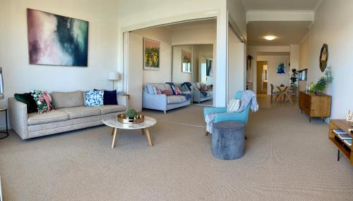 Mindarie Apartamento | Mariner's Cove ~ Luxe Waterfront Apartment