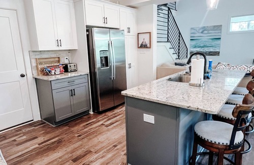 Huddleston Casa | Mariners Cottage Lake Retreat - Stunning Home in Mariners Landing Golf Resort