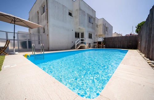Marinhas Casa | Marinhas Esposende - Moradia V4 com piscina junto à praia by House and People pt Travessa Fra