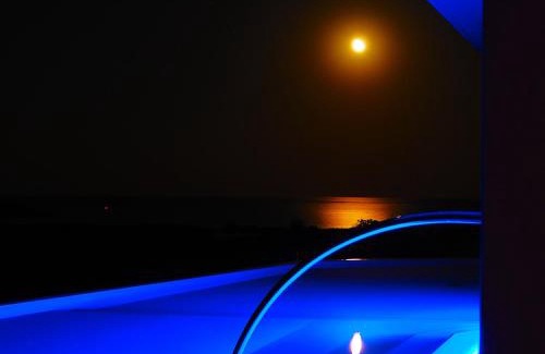 Okinawa Apartamento | MARINX POOLVILLA NAKANDAKARI