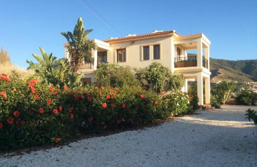 Pomos Apartamento | Maritsa's Roses Apartments