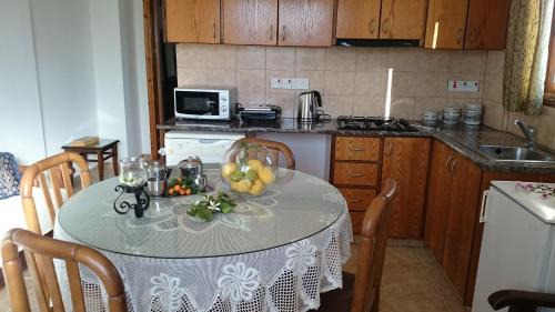 Pomos Apartamento | Maritsa's Roses Apartments