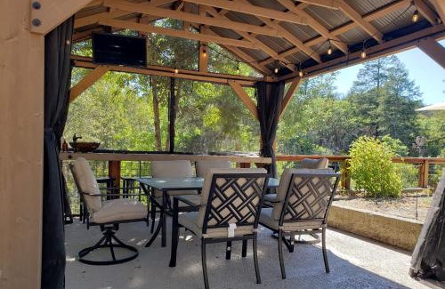 Santa Rosa Casa | Mark West Retreat