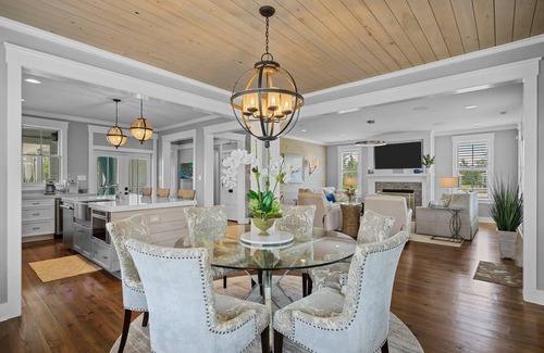 Oriental Casa | Marker 71 - Coastal living at its' finest!