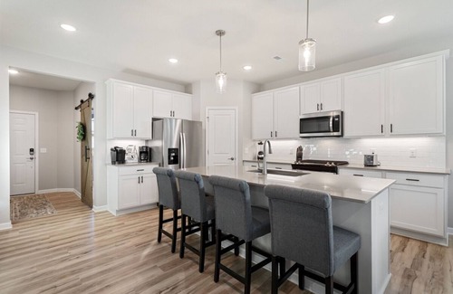 Blaine Casa | MARMON RETREAT w/private hot tub & theater