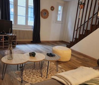 Saint-Geniez-d'Olt Casa | Marmoza - Maison plein cœur de village