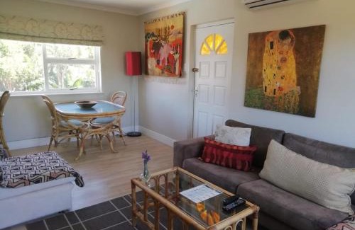 Eikenbosch Casa | Maroela House Guest Accommodation