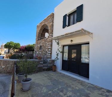 Piso Livadi Apartamento | Maroussa s guesthouse