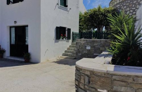 Piso Livadi Apartamento | Maroussa s guesthouse