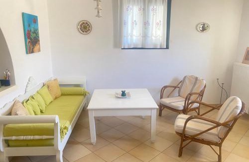 Piso Livadi Apartamento | Maroussa s guesthouse