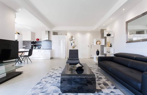 Cannes City Centre Apartamento | Marriott- Croisette: Superb 3 bedrooms/ 3 baths