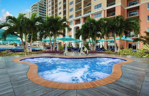 Central Beach Complejo | Marriott's Beach Place Towers