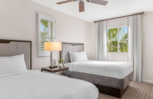 Williamsburg Complejo | Marriott's Grande Vista resort in Orlando. 2 BR, 2 Bath, living rm, 1100 sqft.