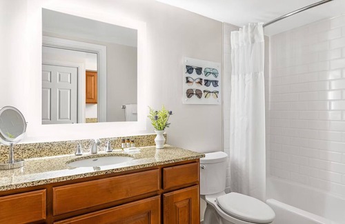 Williamsburg Complejo | Marriott's Grande Vista resort in Orlando. 2 BR, 2 Bath, living rm, 1100 sqft.