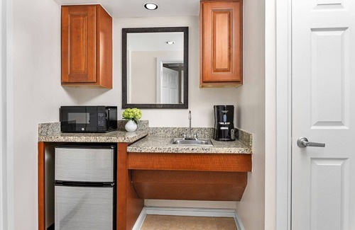 Williamsburg Complejo | Marriott's Grande Vista resort in Orlando. 2 BR, 2 Bath, living rm, 1100 sqft.