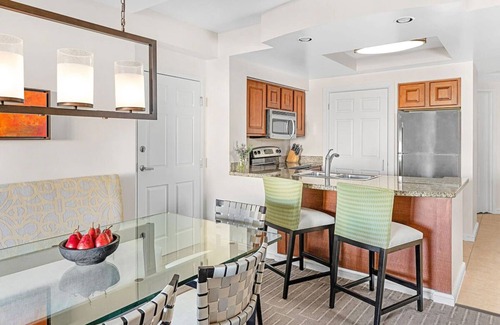 Williamsburg Complejo | Marriott's Grande Vista resort in Orlando. 2 BR, 2 Bath, living rm, 1100 sqft.