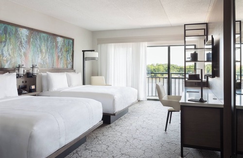 Hitch Village - Fred Wessels Homes Hotel | Marriott Savannah Riverfront