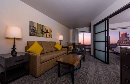 Cortez Hill Apartamento | Marriott Vacation Club, San Diego. King bed suite