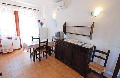 Costa Rei Apartamento | Marrone by Interhome