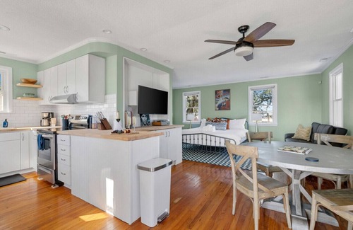 Charleston Cabaña | Marsh Front and only 5 mins to Downtown Charleston