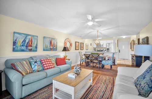 Saint Helena Island Villa | Marsh Views, Pet Friendly, On the Canal - 168 Beach Club Villa