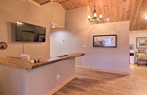 Marshall Casa | Marshall Home with Mountain View, 5 Mi to Downtown!