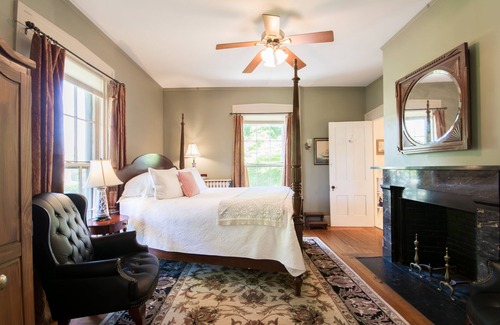 Top of the Hill Cama Y Desayuno | Marshall Slocum Inn