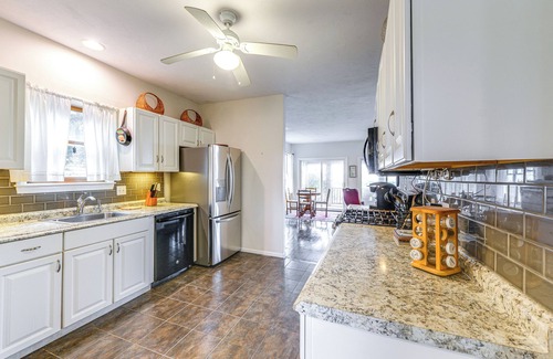 Brant Rock Casa | Marshfield Home w/ 4 Decks & Private Beach Access!