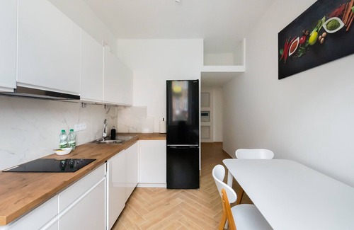 Srodmiescie Południowe Apartamento | Marszałkowska White & Black Apartment