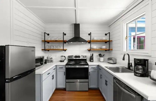 Dandridge Casa | Martha's GuestHouse - Historic Downtown Dandridge! Ripleys Attraction Discounts
