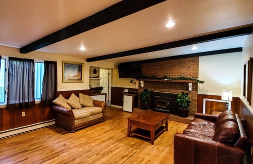Ohiopyle Casa | ¡Retiro acogedor de Martha de OVR con 2 hogares, jacuzzi y piscina! Min a Ohiopyle!