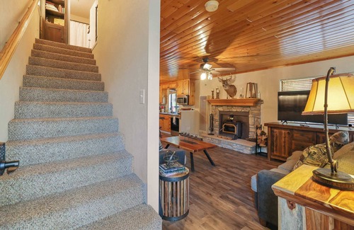 Springville Cabina | Pierpoint, Sequoia, Trail of Giants- Martin Cabin