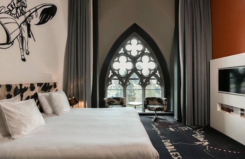 Mons Hotel | Martin’s Dream Hotel