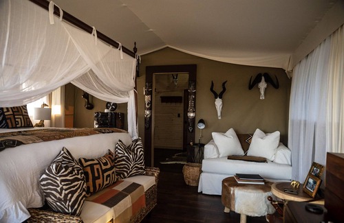 Kerrville Cabina | MARULA - A romantic African Safari in the Texas Hill Country