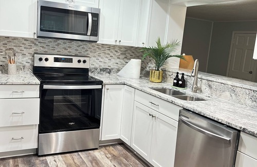 Tampa Casa | Marvelous 3-bedroom house with AC in Tampa/Pool