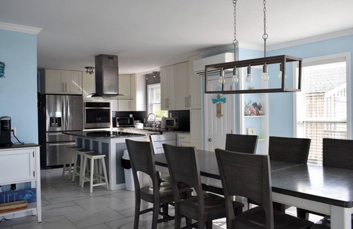 Holden Beach Casa | Marvelous Large pet friendly Oceanfront home!