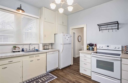 Newberg Casa | Great Deals on Summer Stays!
