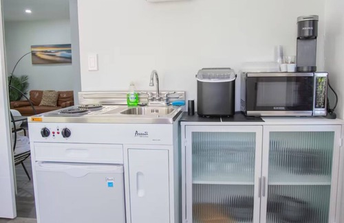 Northeast Miami Apartamento | Marvelous studio with AC in vibrant Miami