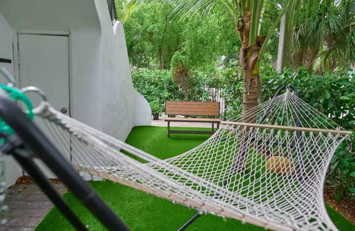 Northeast Miami Apartamento | Marvelous studio with AC in vibrant Miami