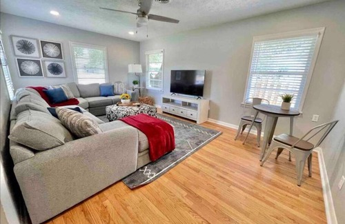 Ridgecrest Casa | Mary Lake Hideaway