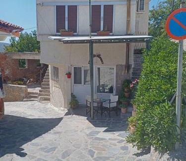 Kymi-Aliveri Apartamento | Mary's house