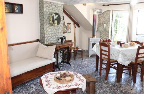 Kymi-Aliveri Apartamento | Mary's house
