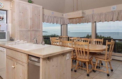 Bodega Bay Casa | Mary's Place - Great family home, beautiful views of Bodega Head.