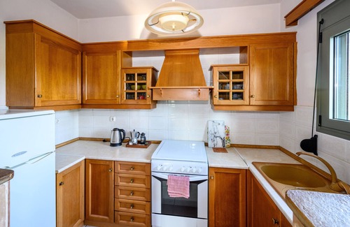 Kardamyli Apartamento | Mary's stone house 5 min From Kardamili ,,