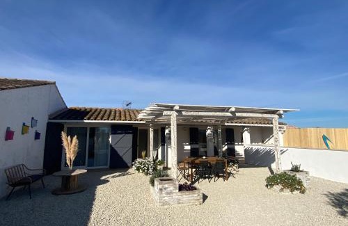 Saintes-Maries-de-la-Mer Casa | Mas des Oliviers, maison avec piscine privative et chauffée LOCAMARGUE